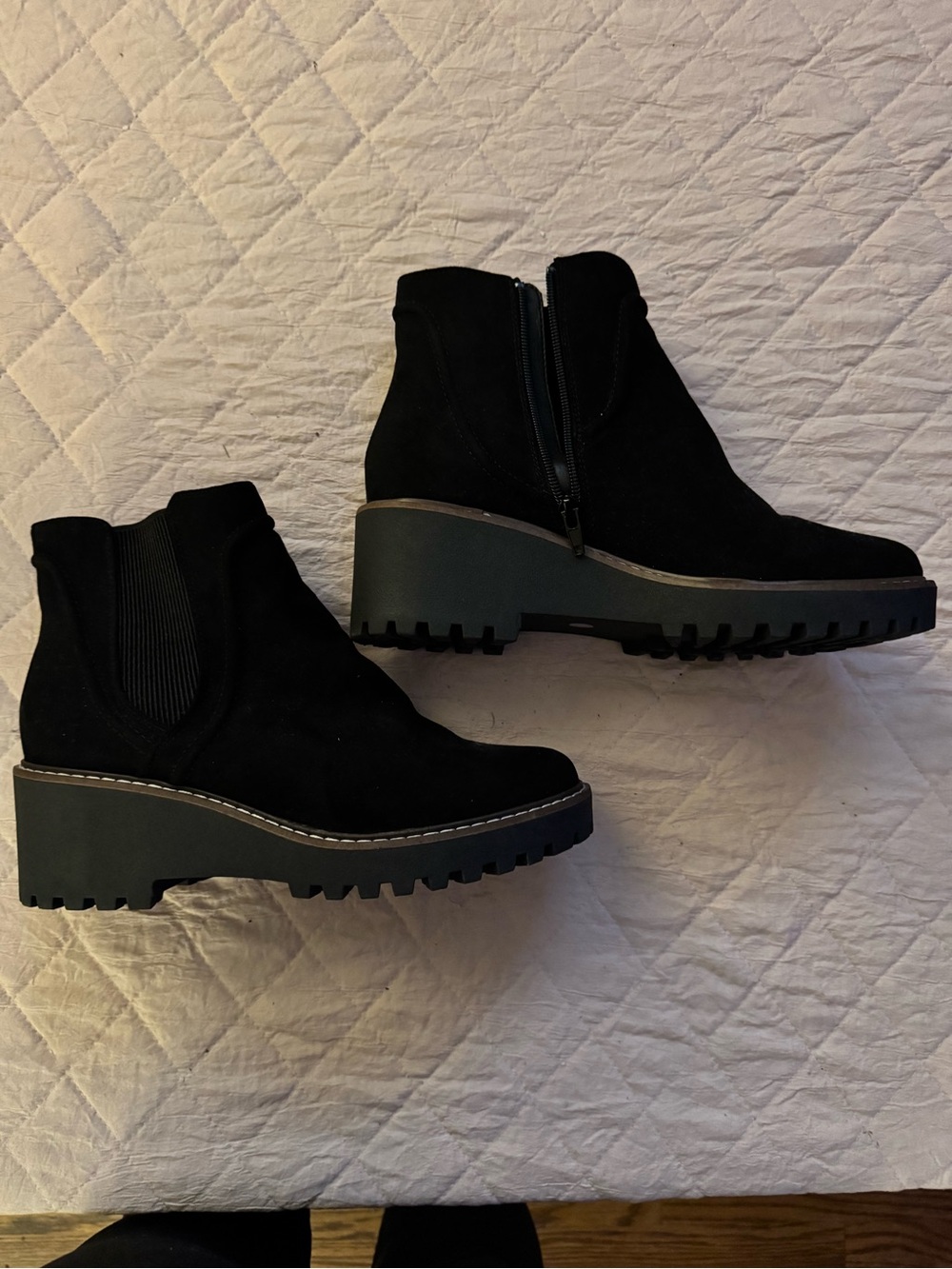 SM New York Women's Black Suede Platform Chelsea Booties